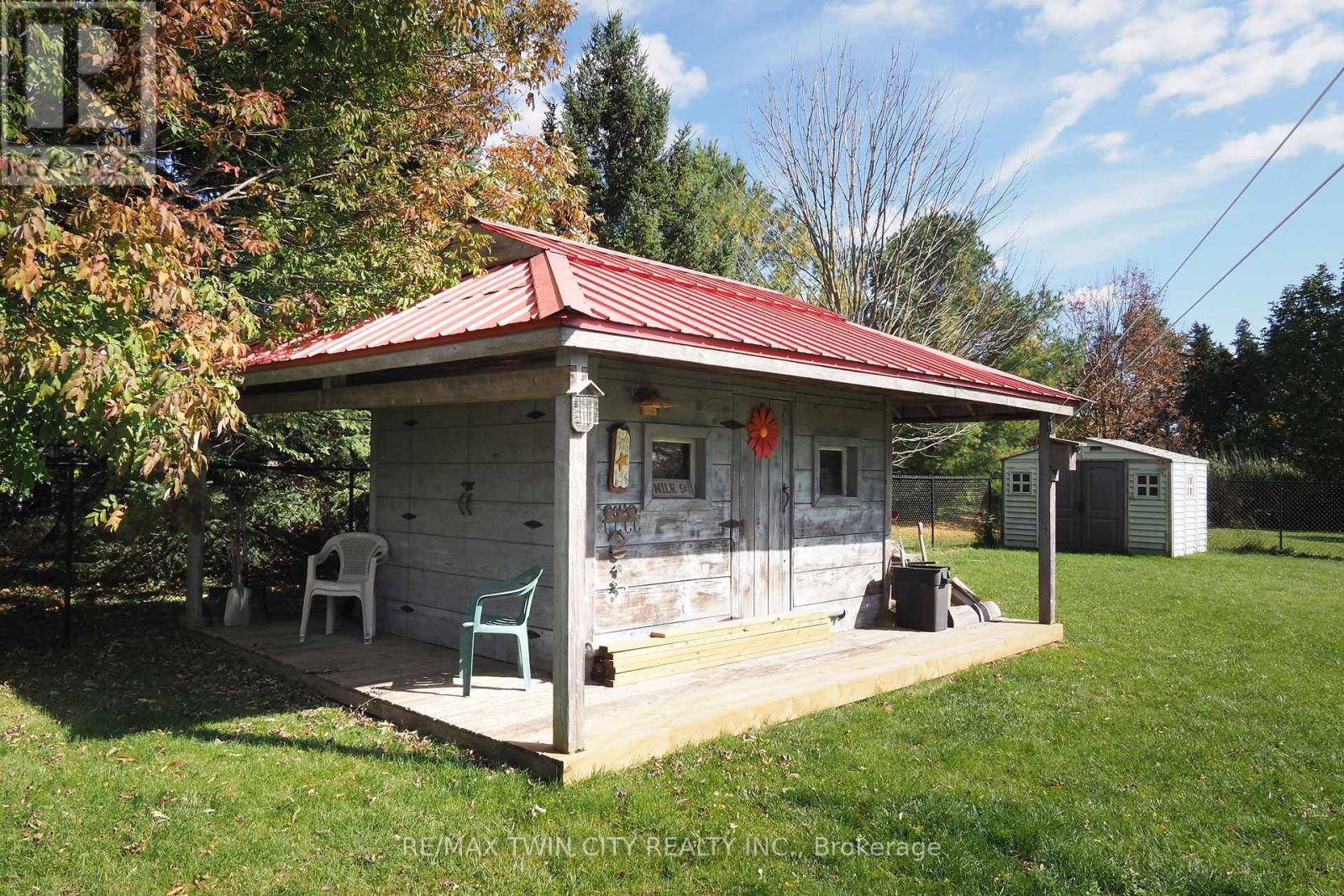 30 Nesbitt Street, Mapleton, Ontario  N0B 1A0 - Photo 45 - X13875388
