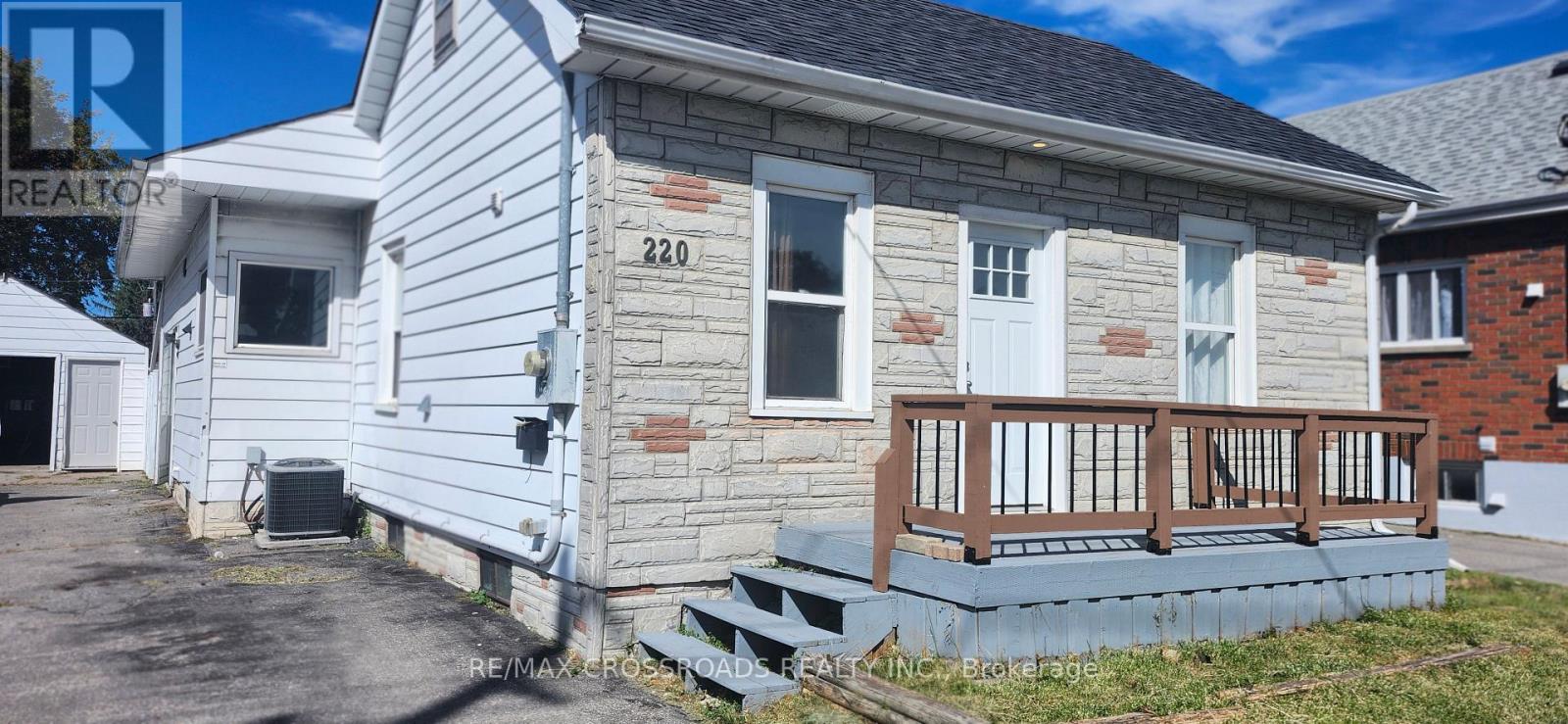 220 Mcnaughton Avenue, Oshawa, Ontario  L1H 3B6 - Photo 3 - E13815082
