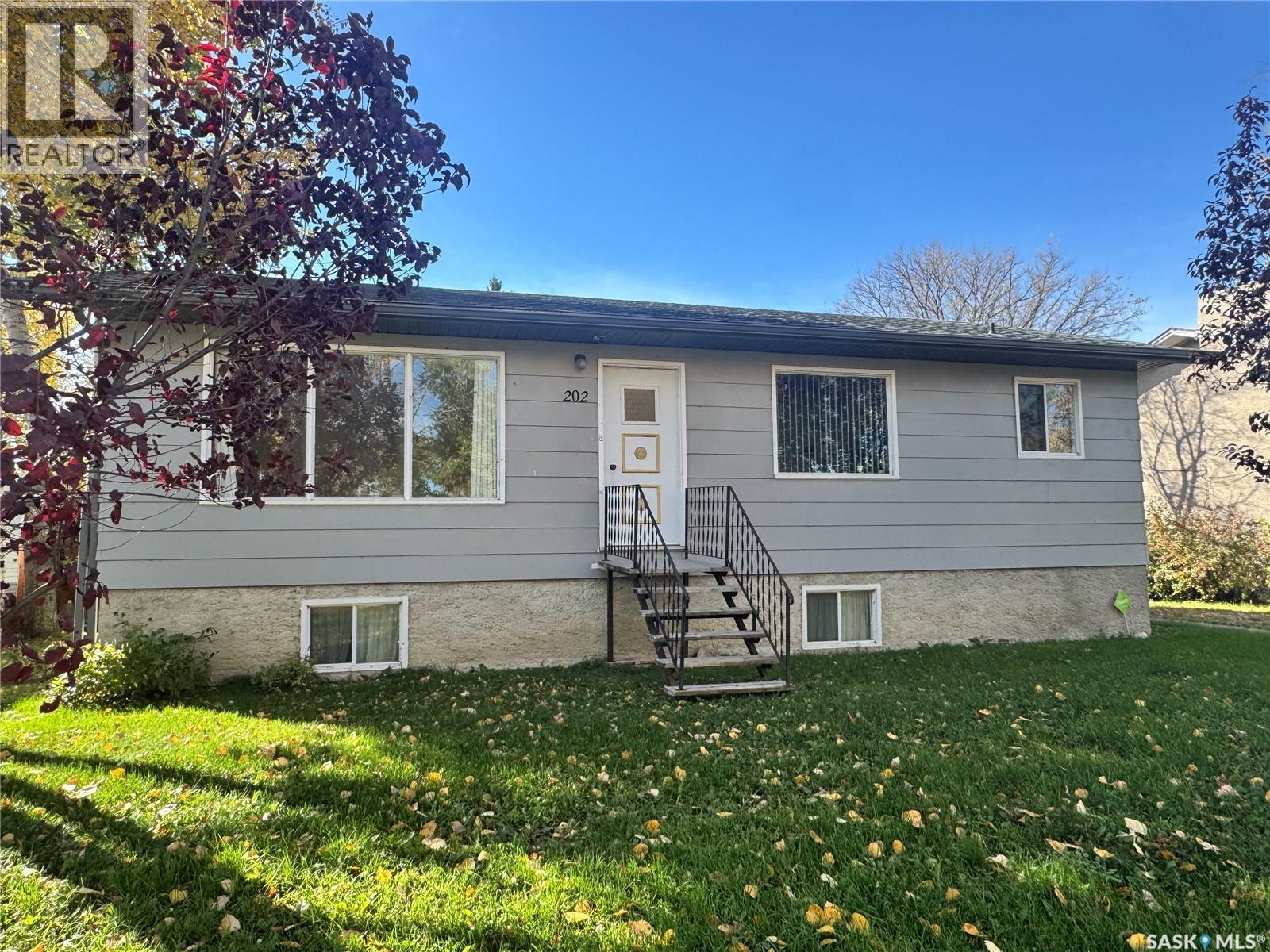 202 4th Avenue, Landis, Saskatchewan  S0K 2K0 - Photo 1 - SK050663