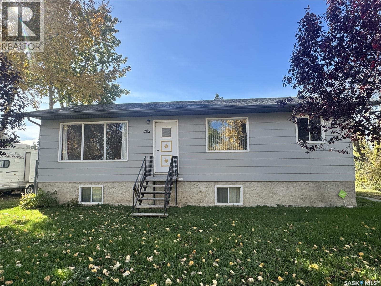 202 4th Avenue, Landis, Saskatchewan  S0K 2K0 - Photo 30 - SK050663