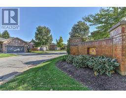 32 - 30 DOON DRIVE, London North, Ontario