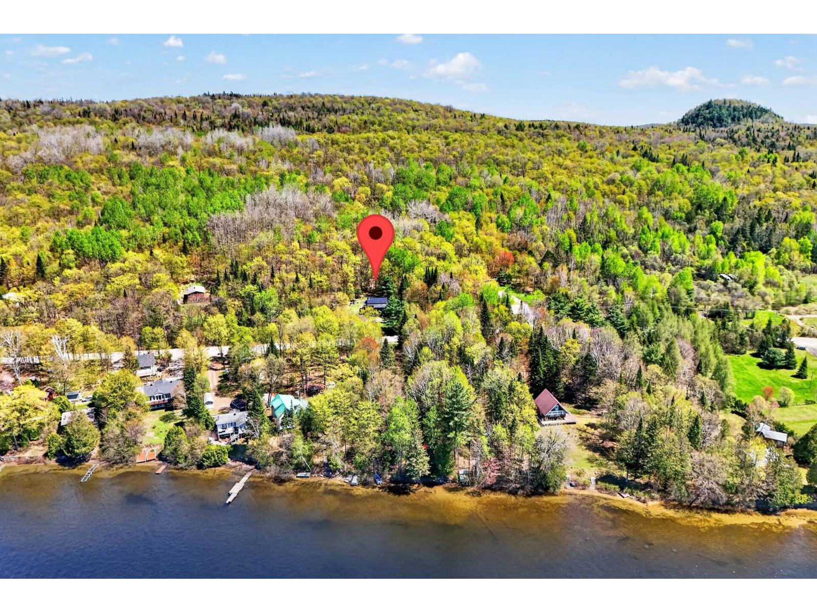 8577 Ch. du Lac-Labelle Labelle Quebec Canada J0T1H1 2