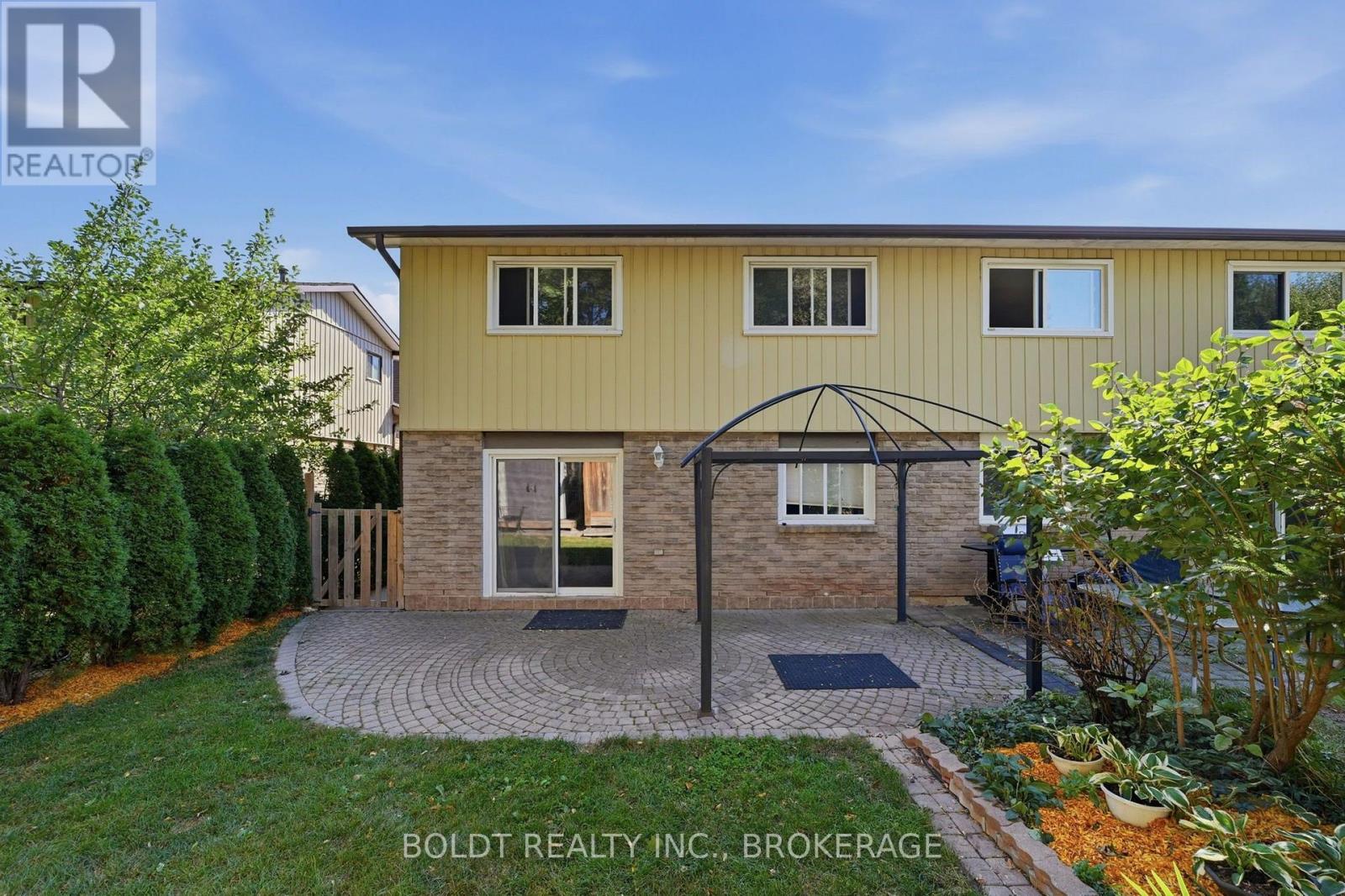 2554 Cobbinshaw Circle, Mississauga, Ontario  L5N 2G3 - Photo 25 - W13875670