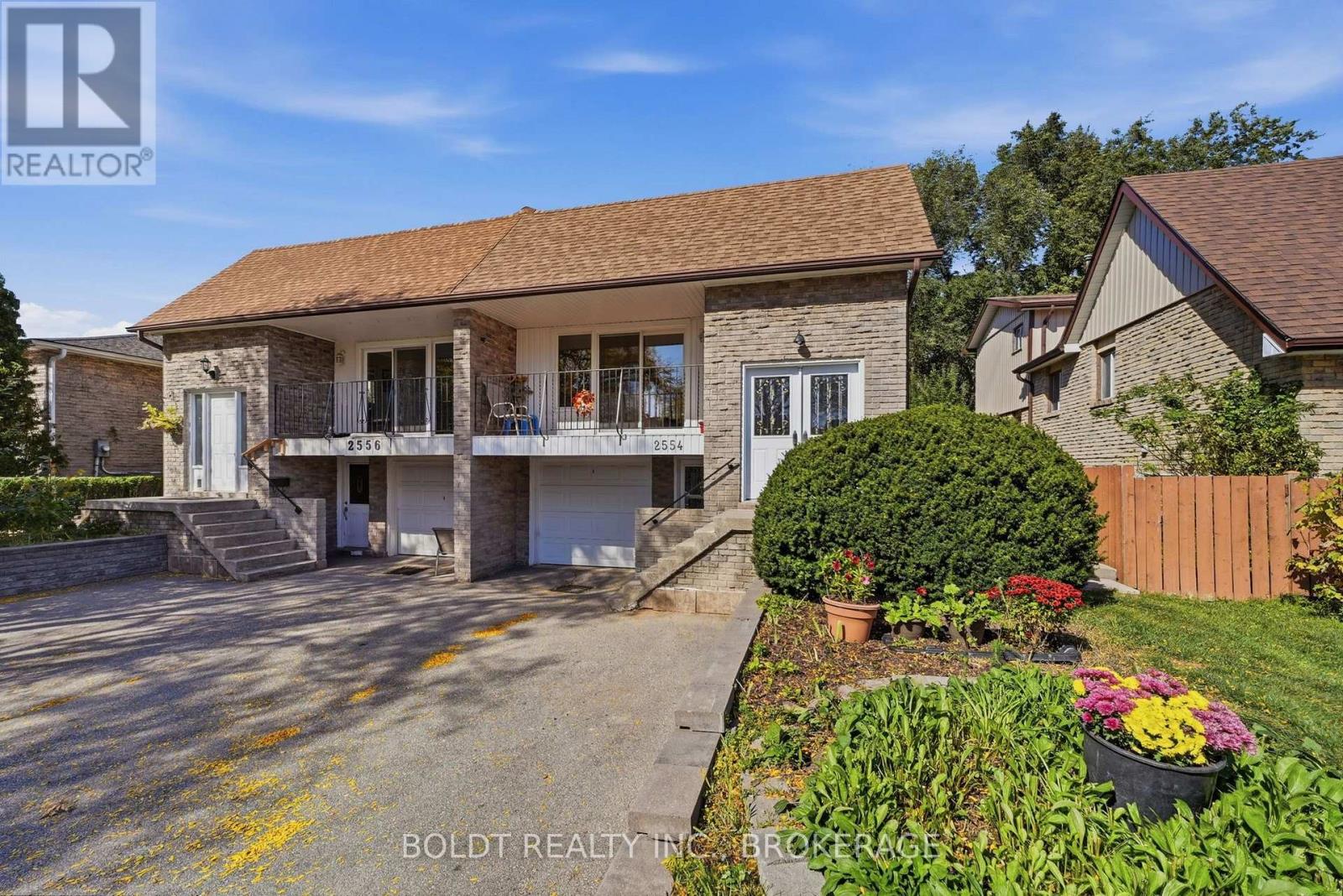 2554 Cobbinshaw Circle, Mississauga, Ontario  L5N 2G3 - Photo 3 - W13875670