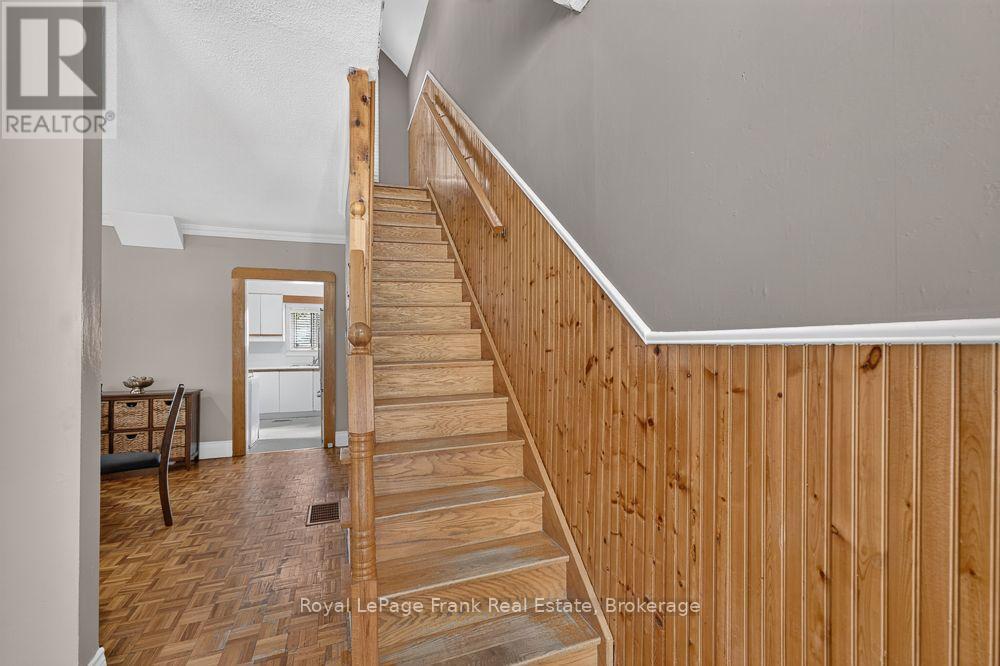 72 Twenty Second Street, Toronto, Ontario  M8V 3M4 - Photo 3 - W13875600