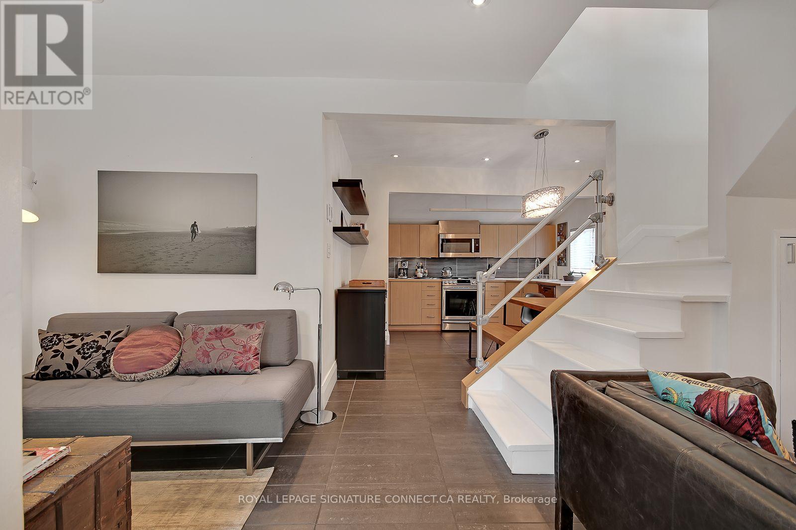 7 Ways Lane, Toronto, Ontario  M6J 2E8 - Photo 4 - C13875426