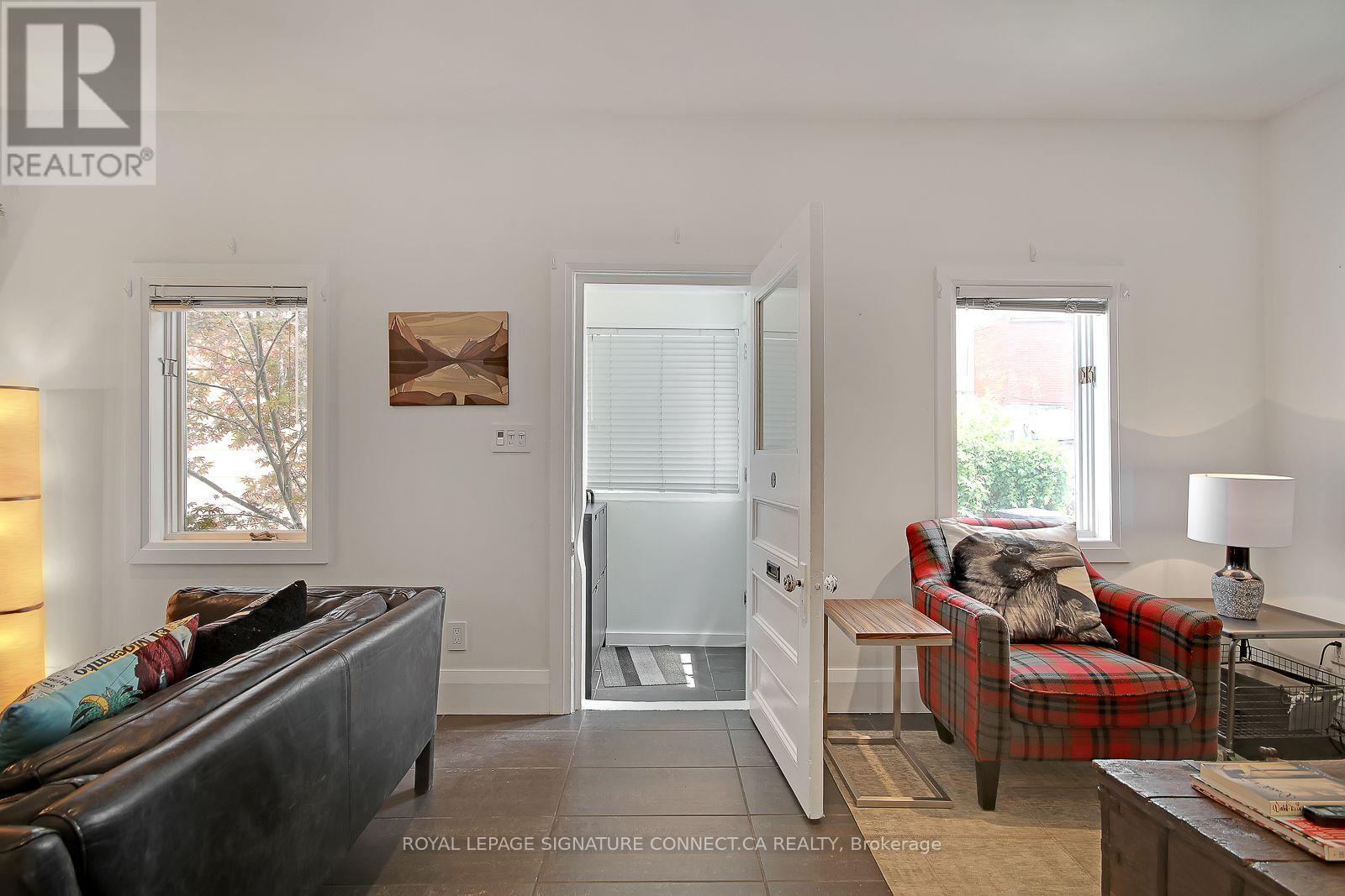 7 Ways Lane, Toronto, Ontario  M6J 2E8 - Photo 5 - C13875426