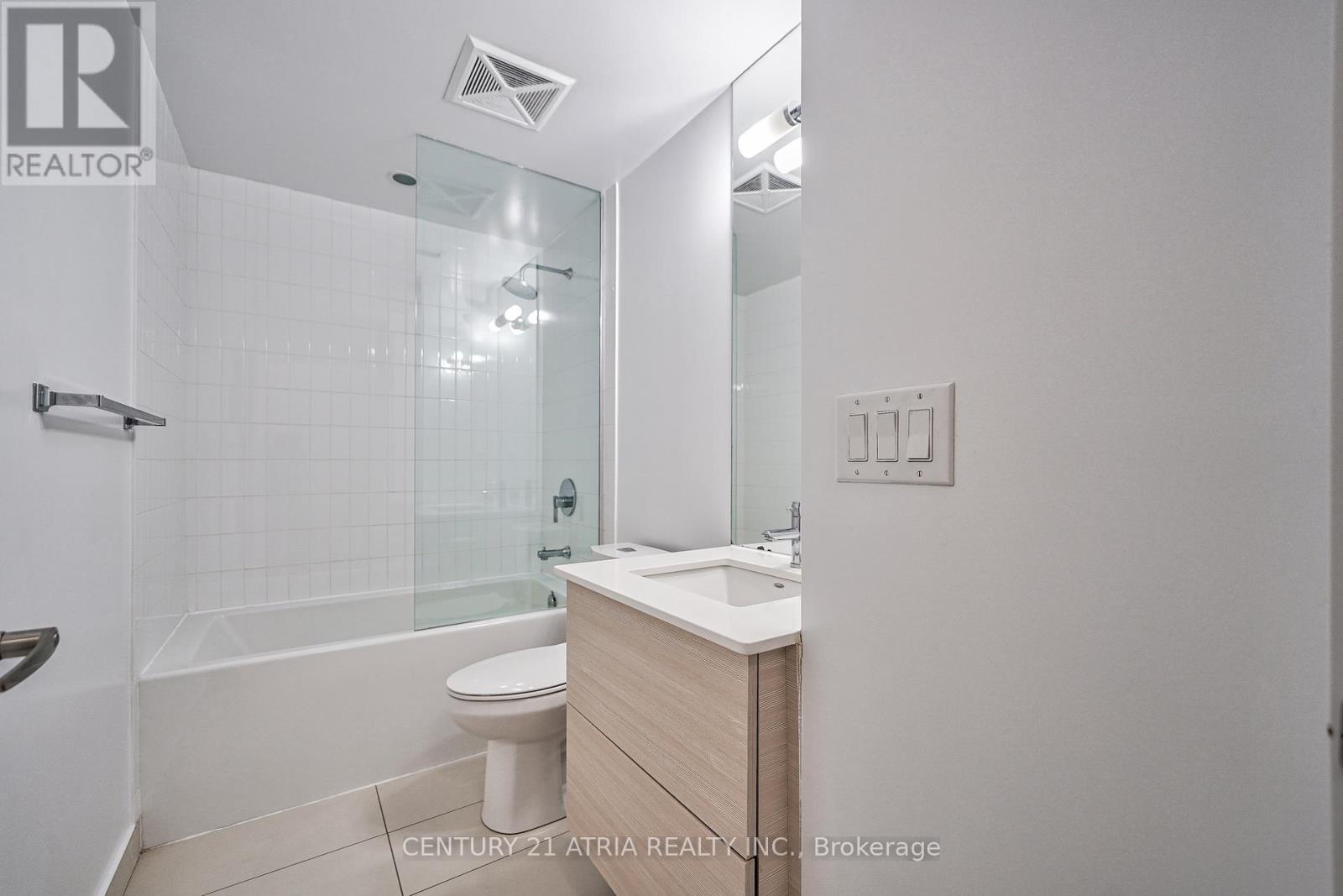 1003 - 210 Simcoe Street, Toronto, Ontario  M5T 0A9 - Photo 11 - C13875544