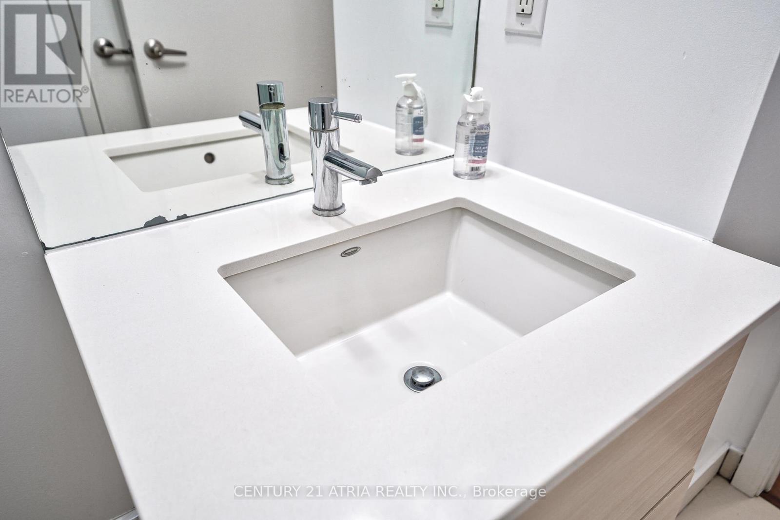 1003 - 210 Simcoe Street, Toronto, Ontario  M5T 0A9 - Photo 12 - C13875544