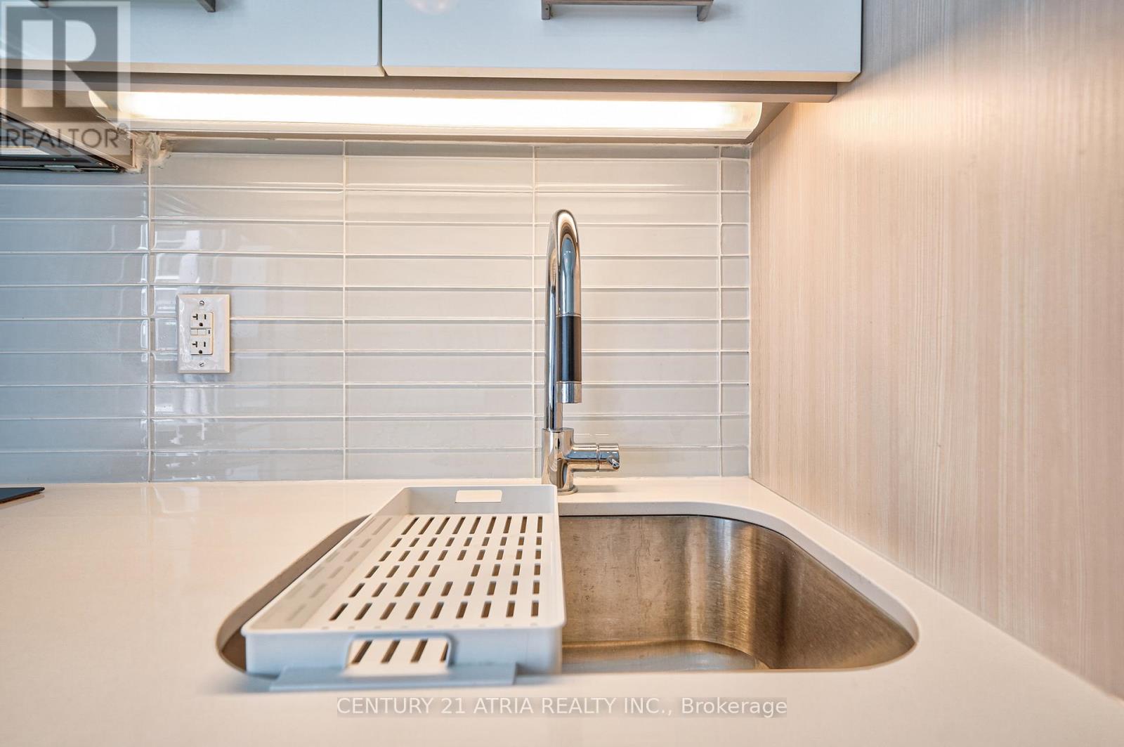 1003 - 210 Simcoe Street, Toronto, Ontario  M5T 0A9 - Photo 18 - C13875544
