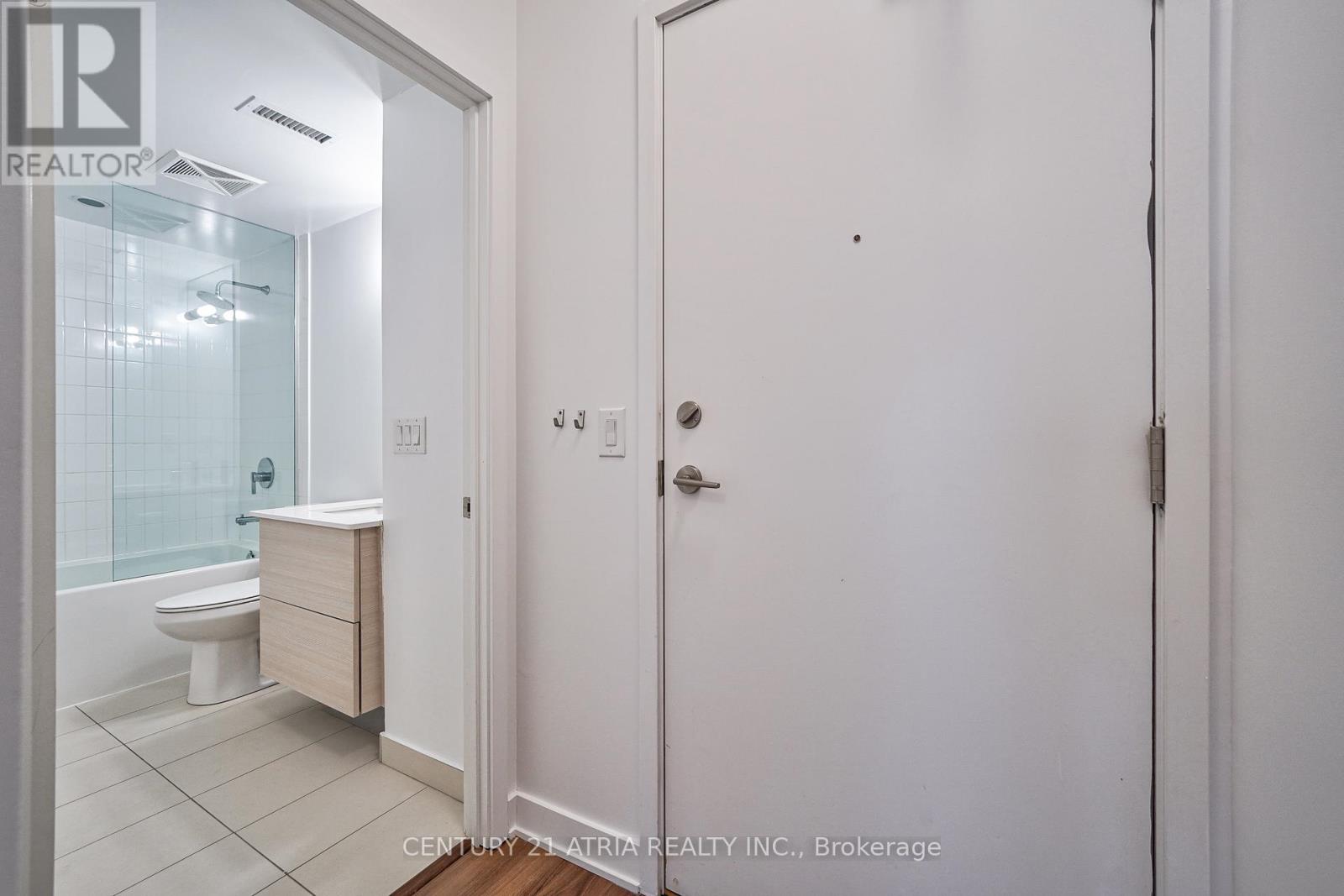 1003 - 210 Simcoe Street, Toronto, Ontario  M5T 0A9 - Photo 8 - C13875544