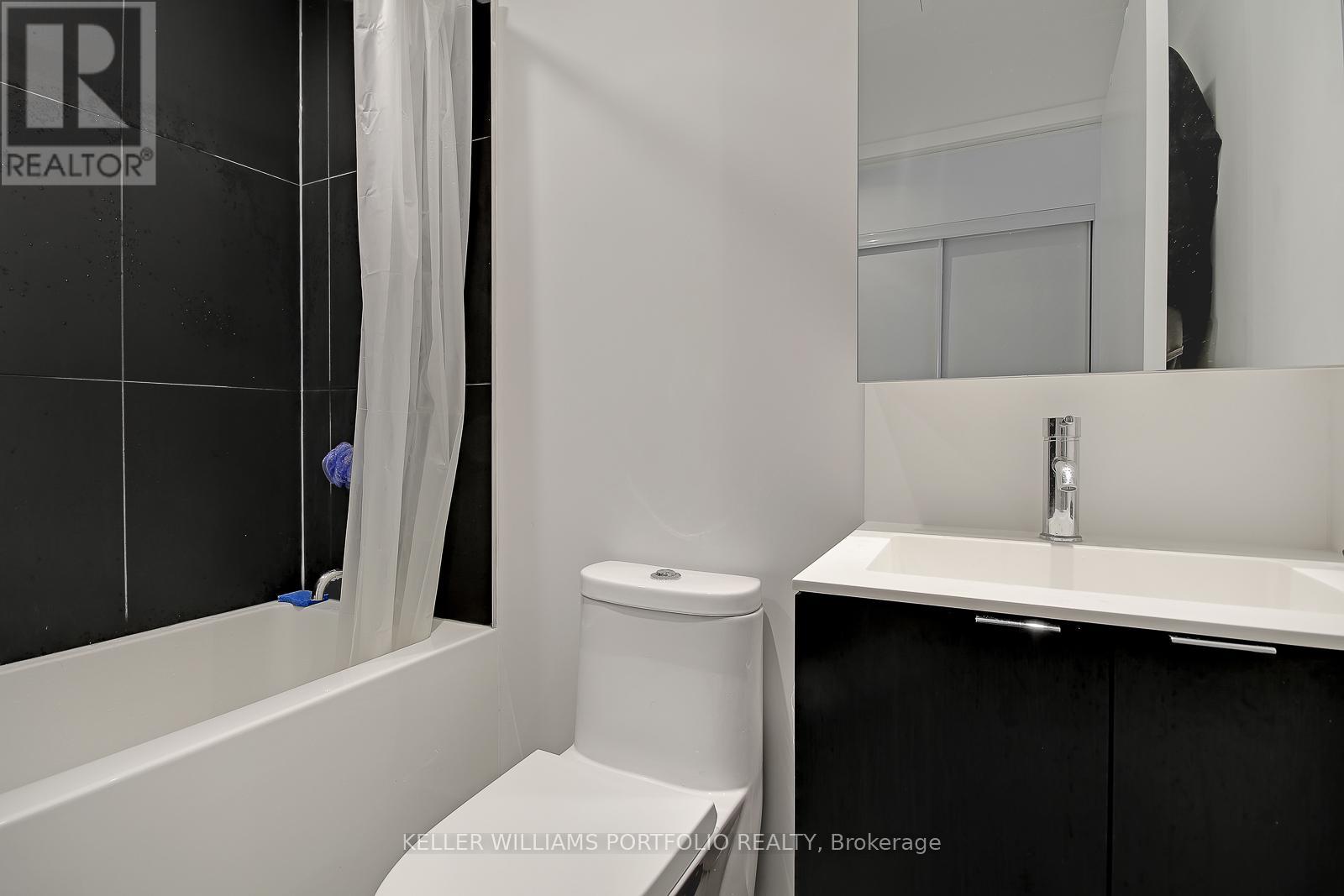618 - 20 Edward Street, Toronto, Ontario  M5G 0C5 - Photo 11 - C13875586