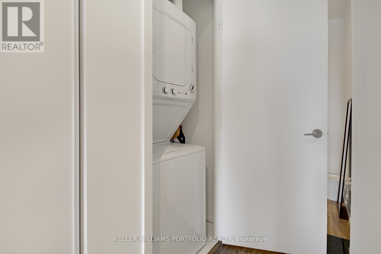 618 - 20 Edward Street, Toronto, Ontario  M5G 0C5 - Photo 12 - C13875586