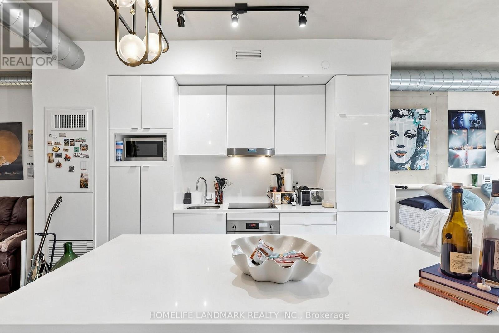 801 - 21 Lawren Harris Square, Toronto, Ontario  M5A 0T4 - Photo 11 - C13875598