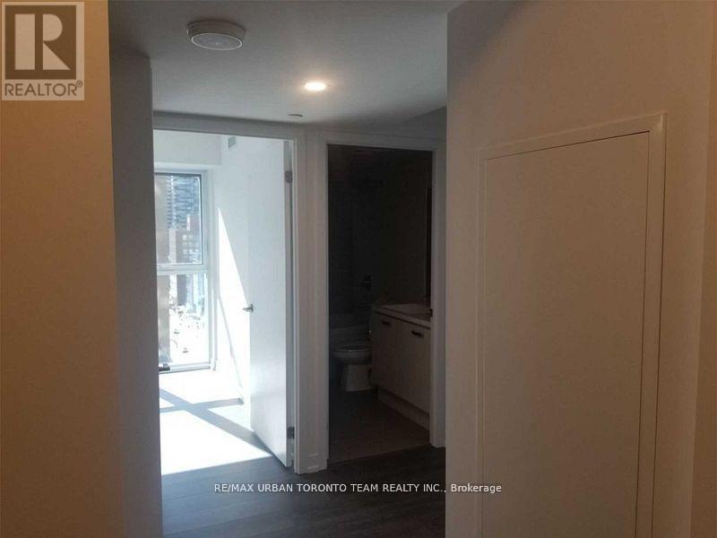 2405 - 125 Redpath Avenue, Toronto, Ontario  M4S 0B5 - Photo 8 - C13875636