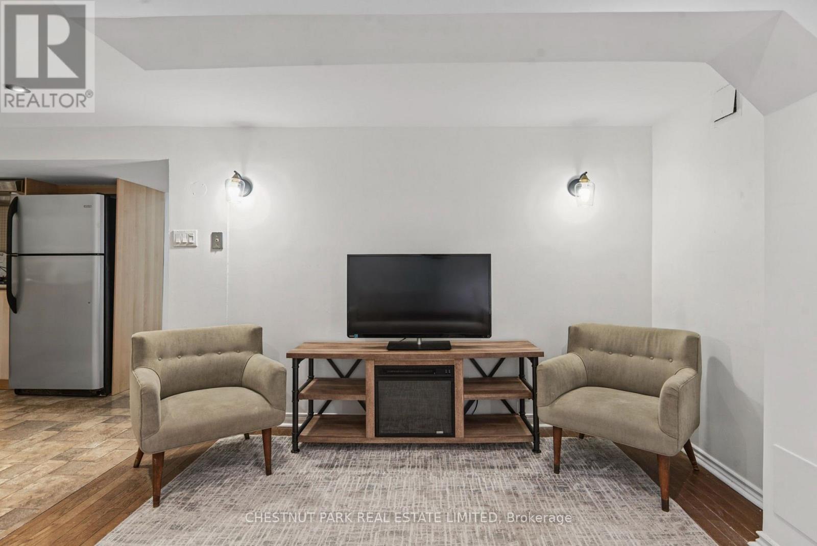 Lower - 44 Glen Echo Road, Toronto, Ontario  M4N 3E3 - Photo 7 - C13875694