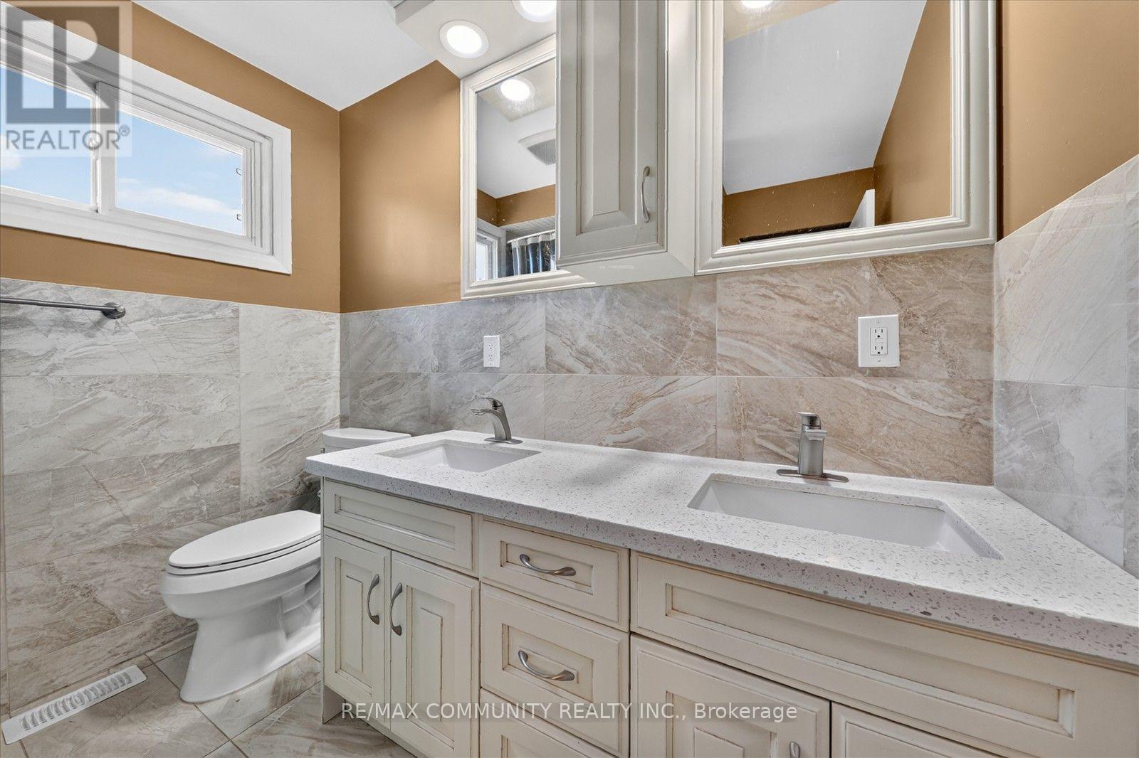 10 Tanya Place, Toronto, Ontario  M1S 1P3 - Photo 18 - E13875418