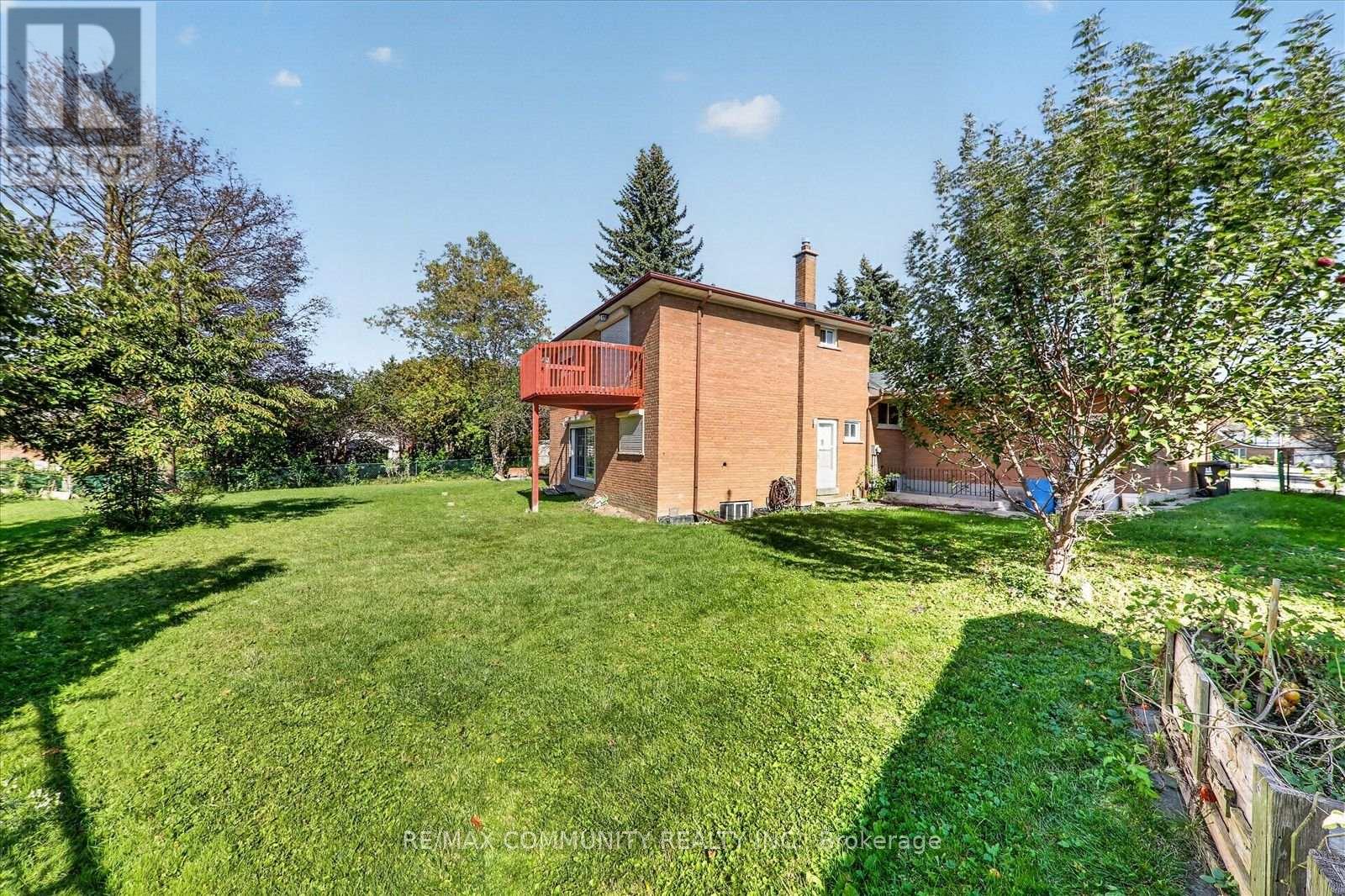 10 Tanya Place, Toronto, Ontario  M1S 1P3 - Photo 37 - E13875418