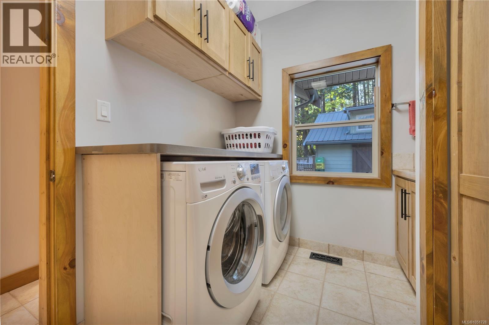 2575 Coho Dr