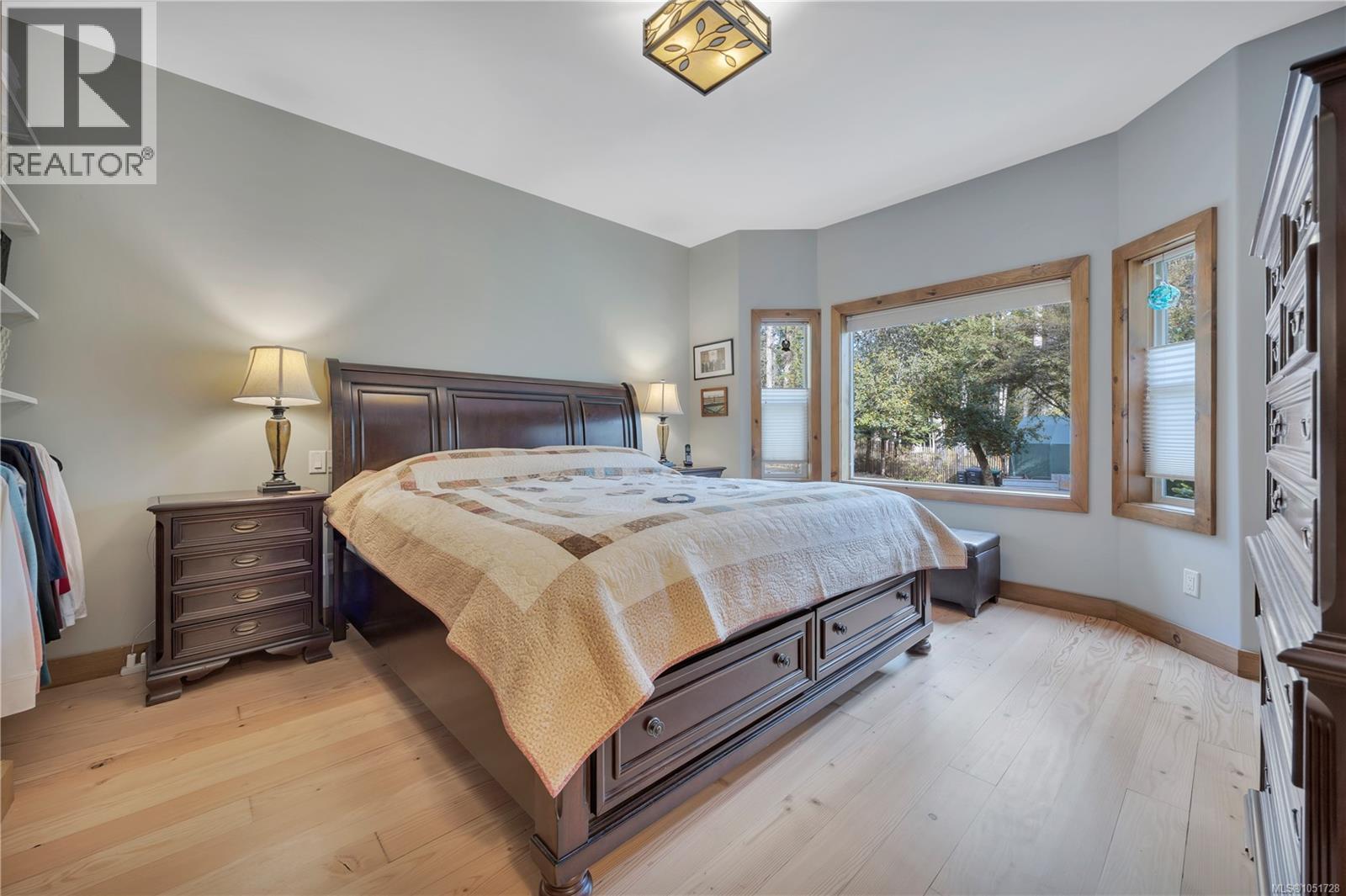 2575 Coho Dr