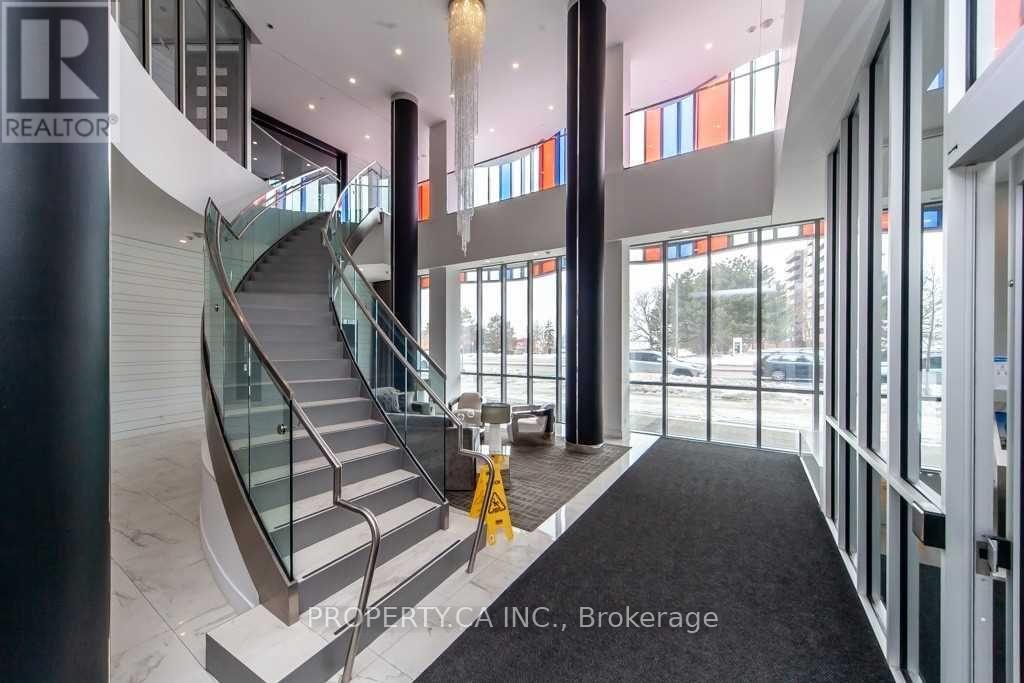 906 - 9471 Yonge Street, Richmond Hill (Observatory), Ontario  L4C 0Z5 - Photo 2 - N13875568