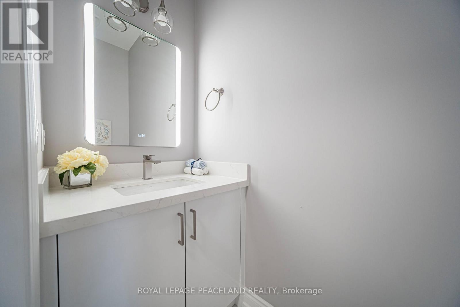 129 Lacewood Drive, Richmond Hill, Ontario  L4S 0E5 - Photo 7 - N13875570