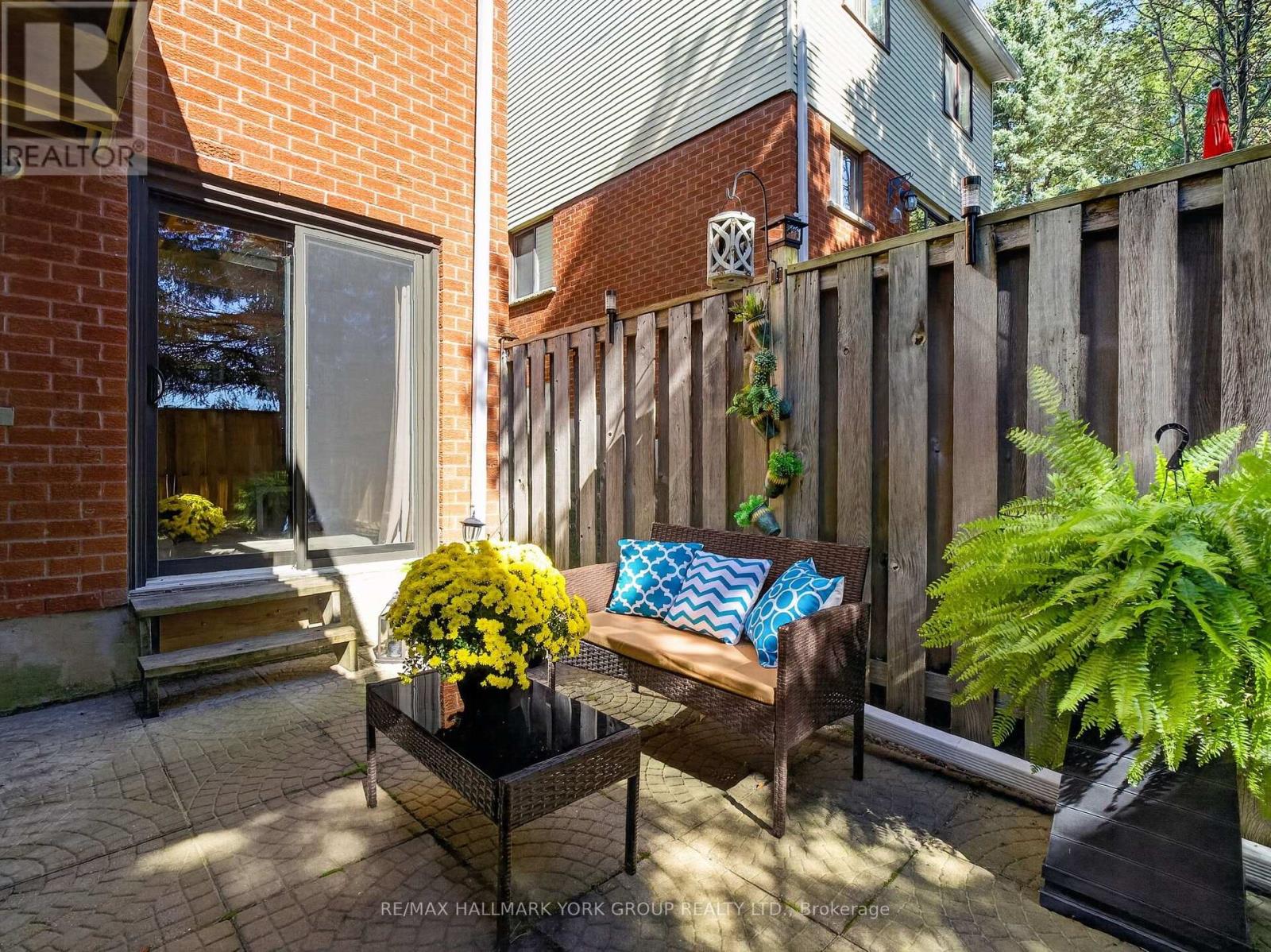 32 - 315 Wilkes Court, Aurora, Ontario  L4G 6G7 - Photo 34 - N13875582
