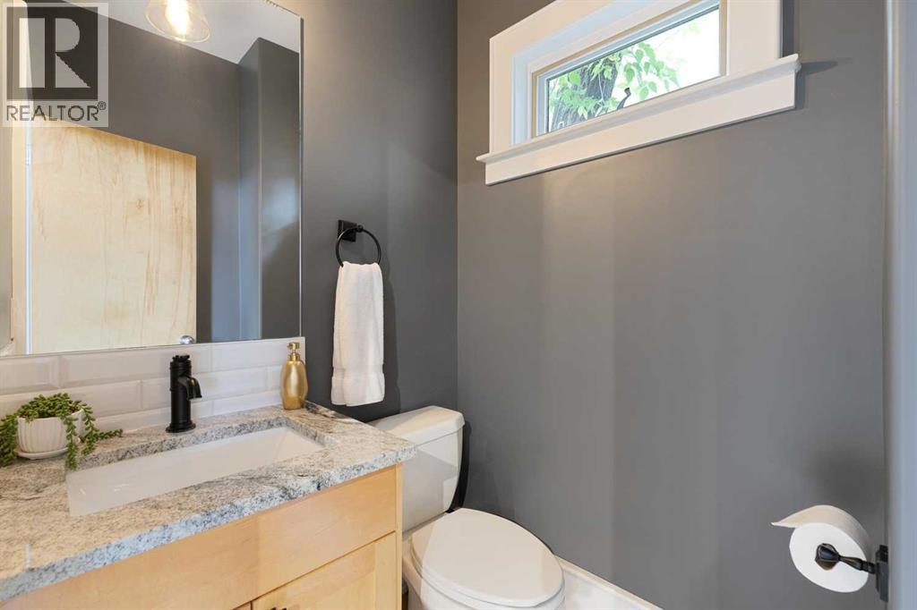 1917 27 Avenue SW, Calgary, Alberta  T2T 1H4 - Photo 14 - A2347609
