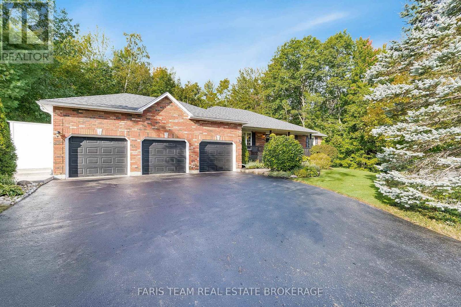 55 Davenport Drive, Springwater, Ontario  L0L 1V0 - Photo 3 - S13875422