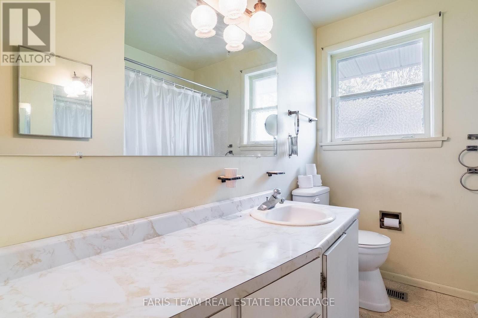 82 Oakley Park Square, Barrie, Ontario  L4M 2K1 - Photo 12 - S13875528