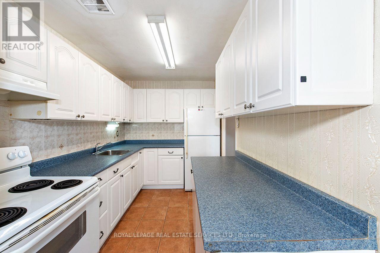 305 - 385 Browns Line, Toronto, Ontario  M8W 3V8 - Photo 7 - W13875410
