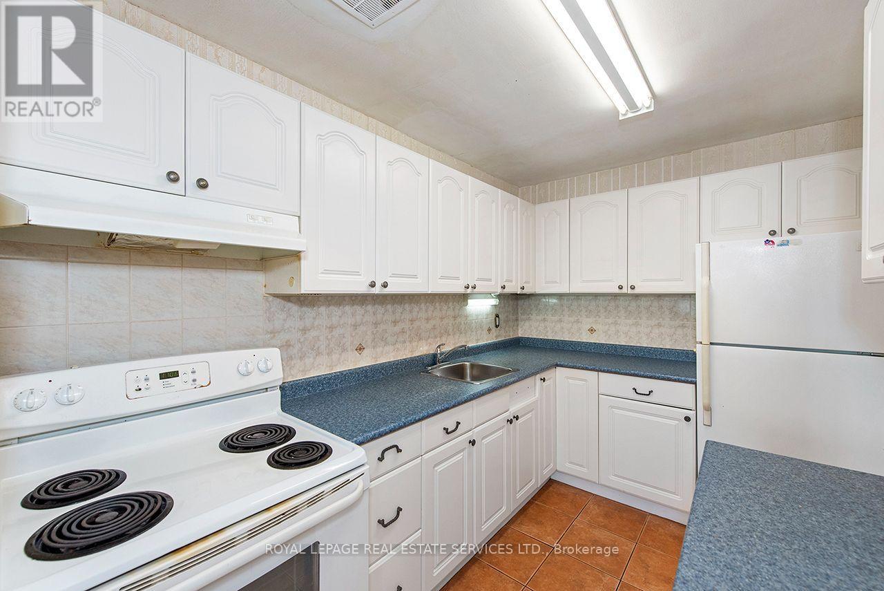 305 - 385 Browns Line, Toronto, Ontario  M8W 3V8 - Photo 8 - W13875410