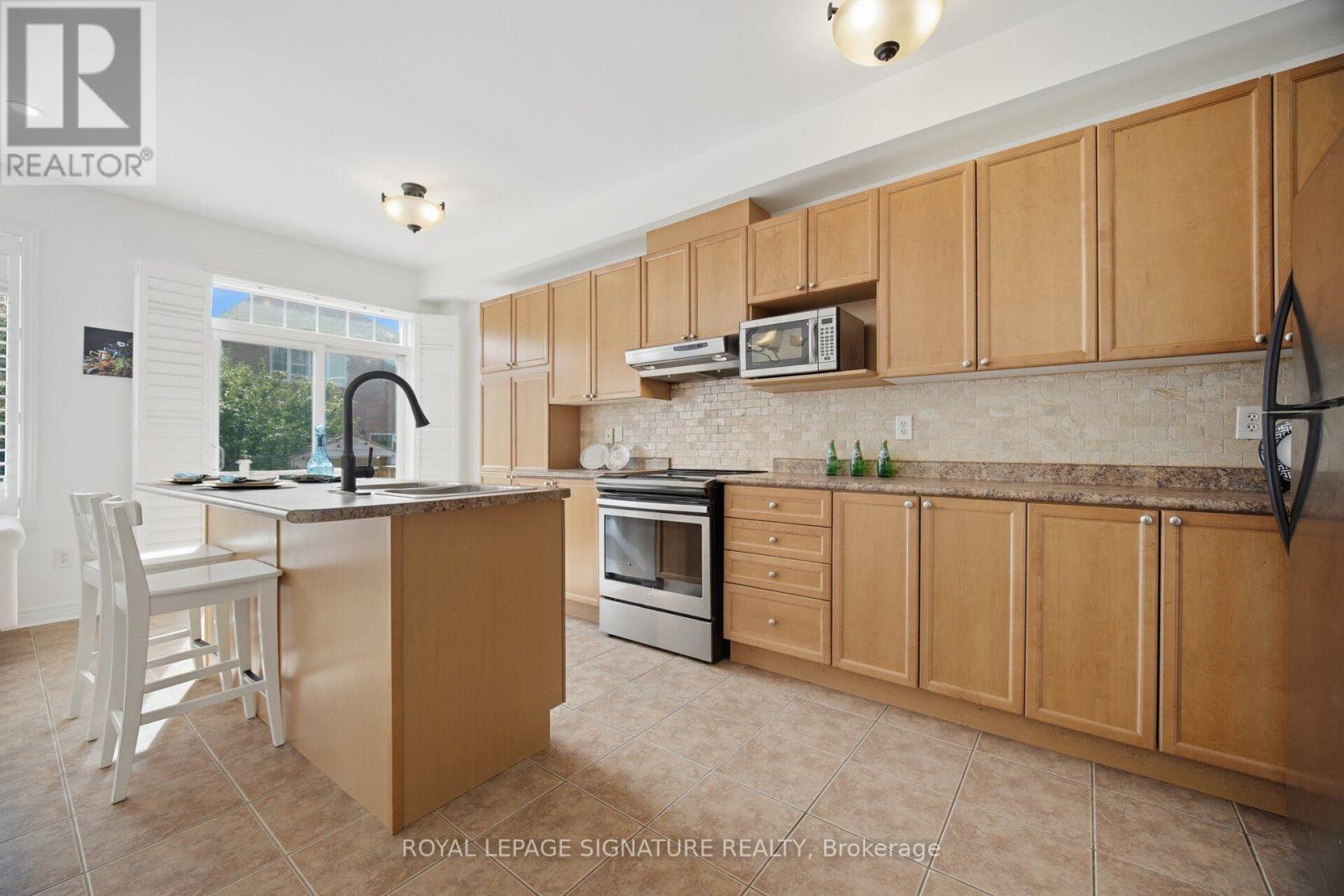 3250 Sunlight Street, Mississauga, Ontario  L5M 0G7 - Photo 10 - W13875492