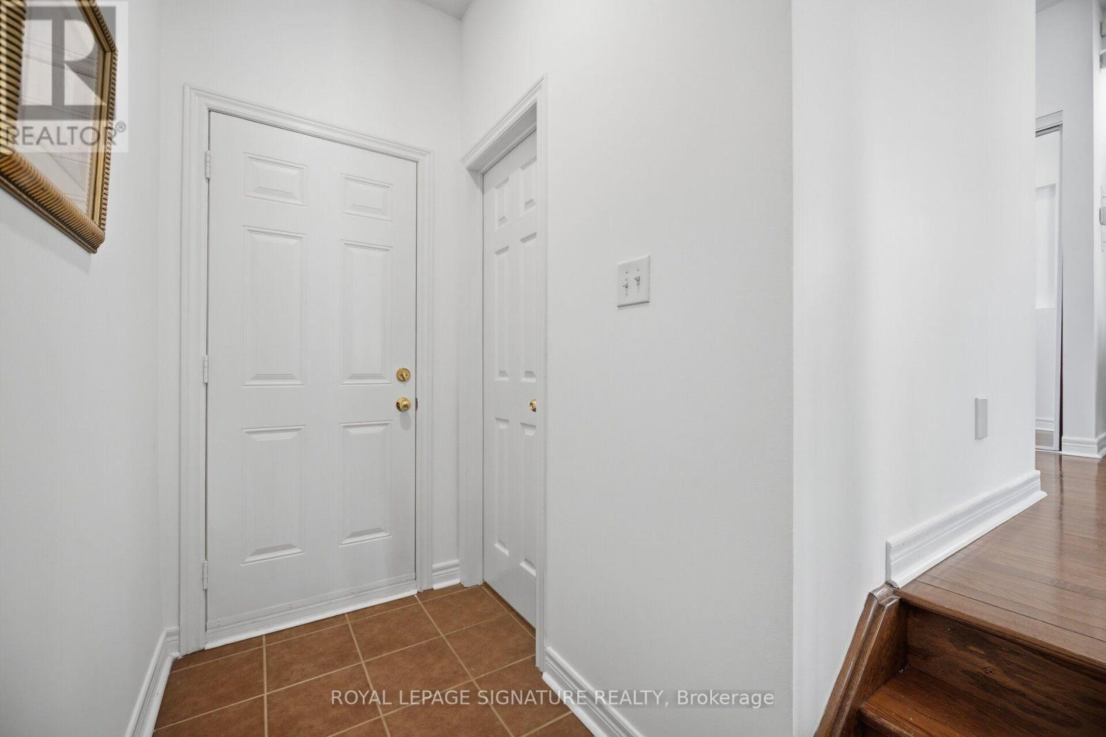3250 Sunlight Street, Mississauga, Ontario  L5M 0G7 - Photo 16 - W13875492