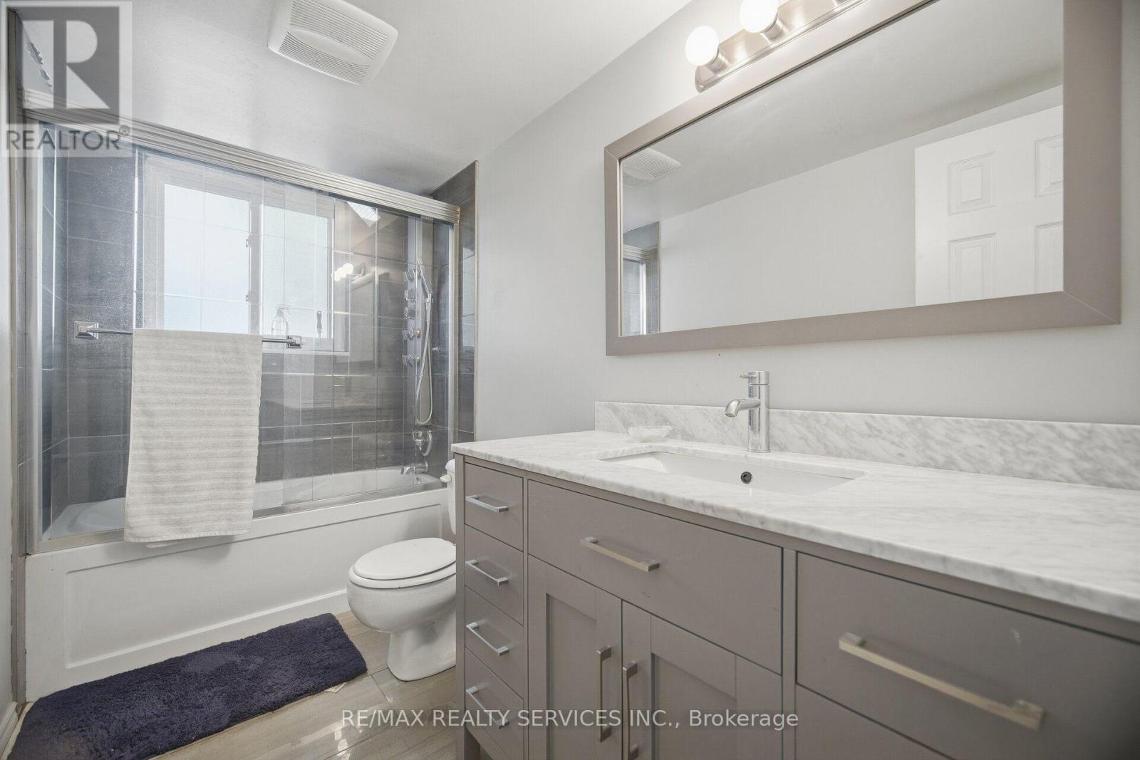 49 Ferndale Crescent, Brampton, Ontario  L6W 1G1 - Photo 29 - W13875498