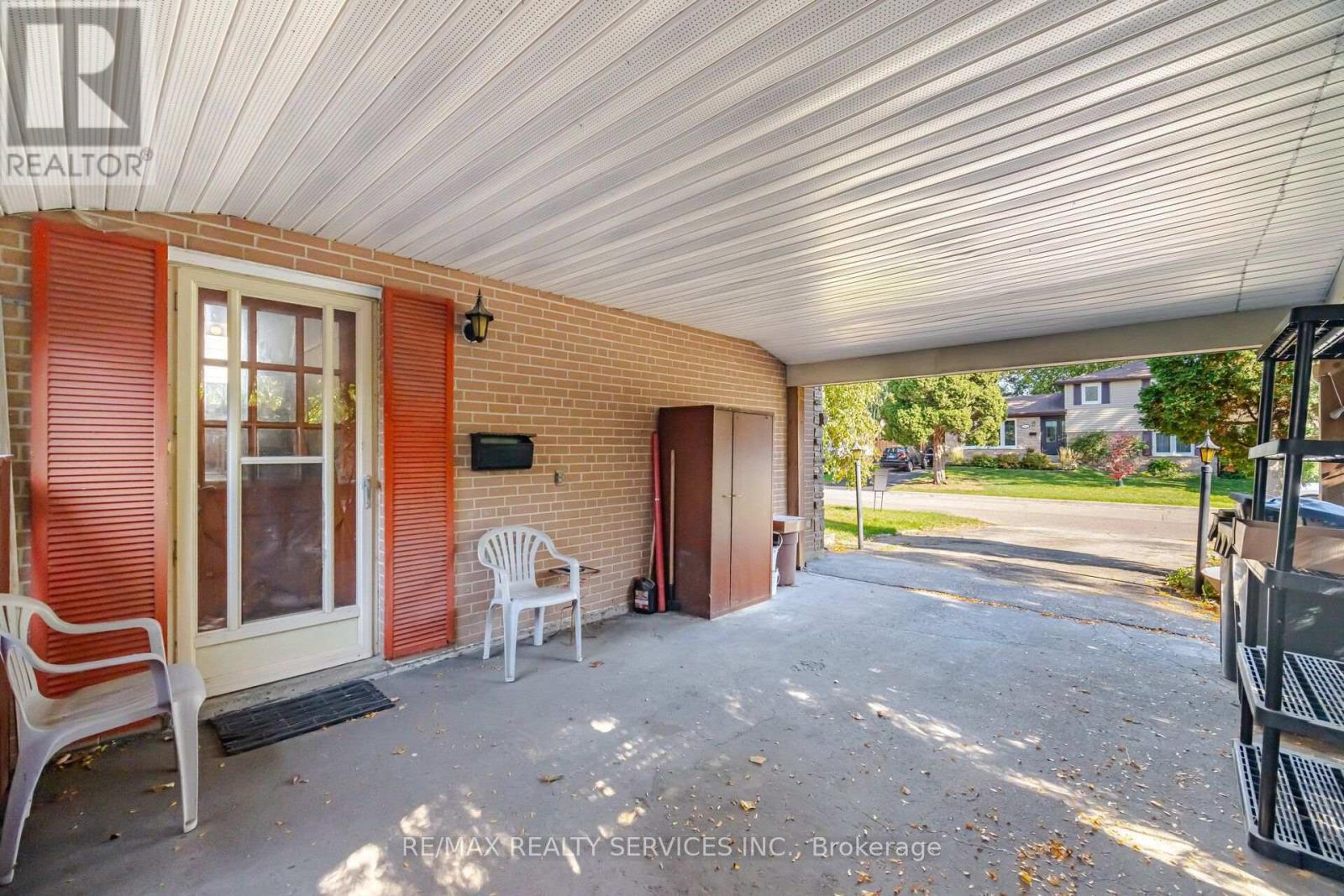 49 Ferndale Crescent, Brampton, Ontario  L6W 1G1 - Photo 7 - W13875498