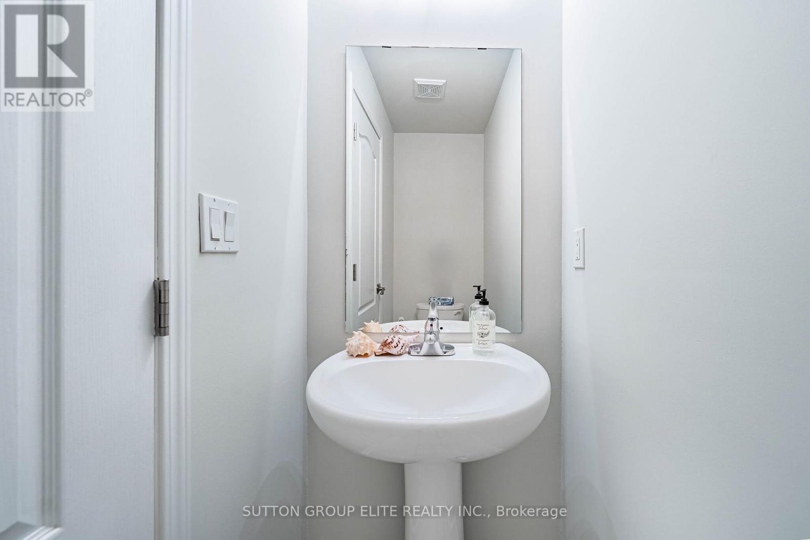 245 - 19 Applewood Lane, Toronto, Ontario  M9C 0C1 - Photo 16 - W13875518