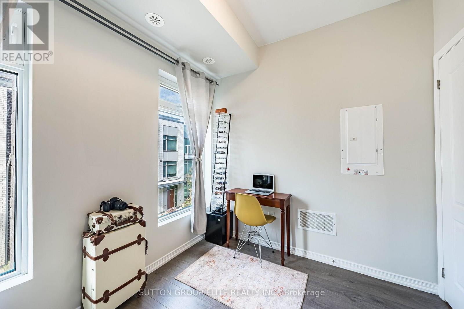 245 - 19 Applewood Lane, Toronto, Ontario  M9C 0C1 - Photo 17 - W13875518