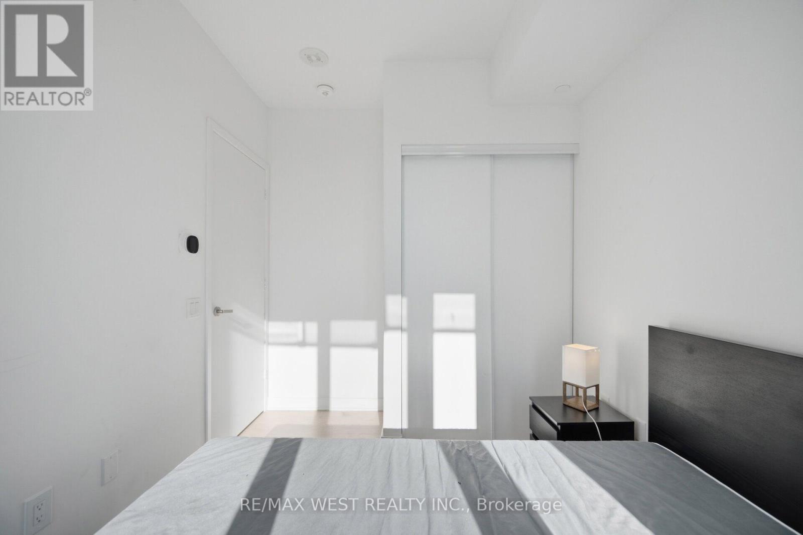 5104 - 3900 Confederation Parkway, Mississauga, Ontario  L5B 0M3 - Photo 25 - W13875634