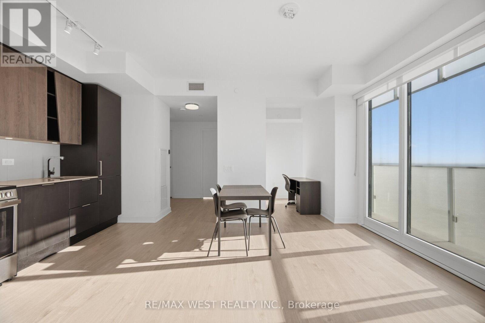 5104 - 3900 Confederation Parkway, Mississauga, Ontario  L5B 0M3 - Photo 8 - W13875634