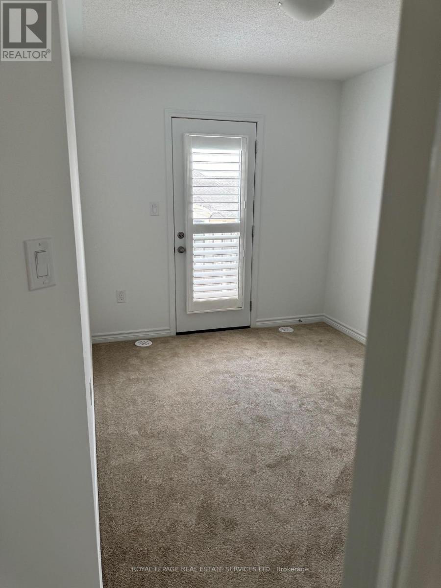 1575 Denison Place, Milton, Ontario  L9E 1Y2 - Photo 3 - W13875692