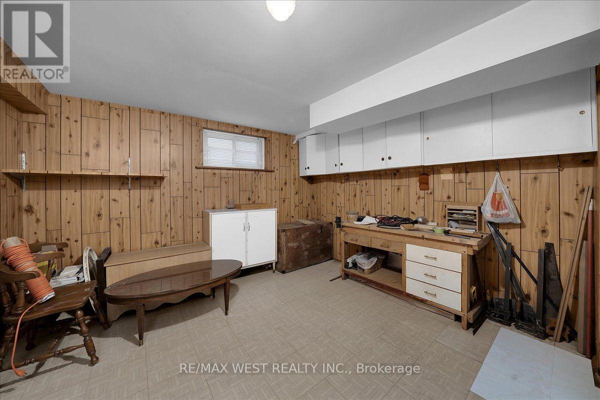 198 Rustic Road, Toronto, Ontario  M6L 1W4 - Photo 31 - W13875774