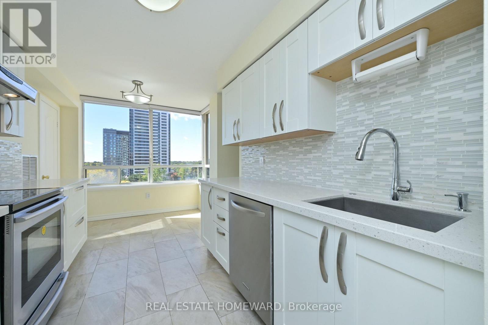 916 - 88 Grandview Way, Toronto, Ontario  M2N 6V6 - Photo 8 - C13831608