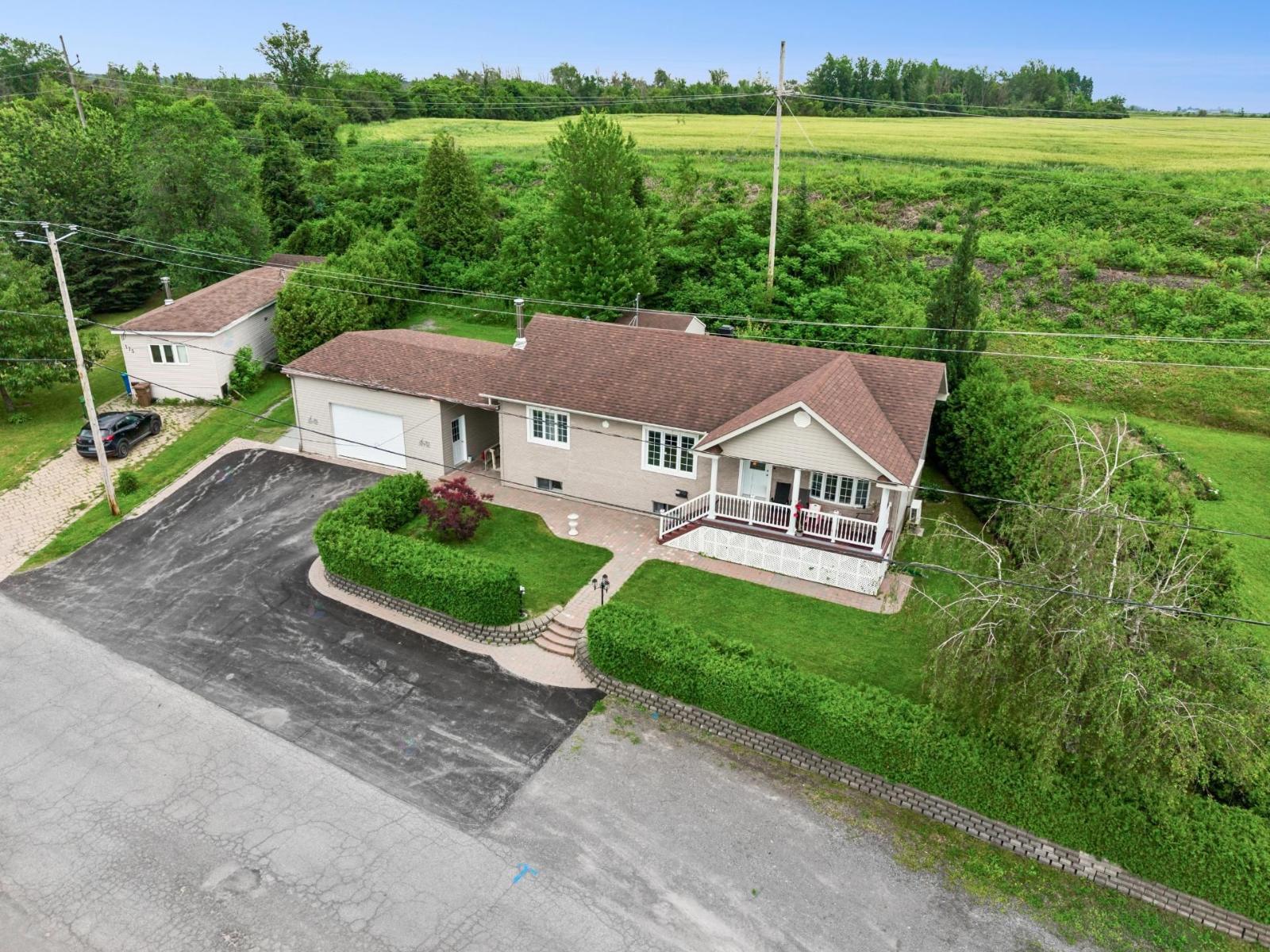 179 Rue Guy Beauharnois Quebec Canada J6N3H5 2