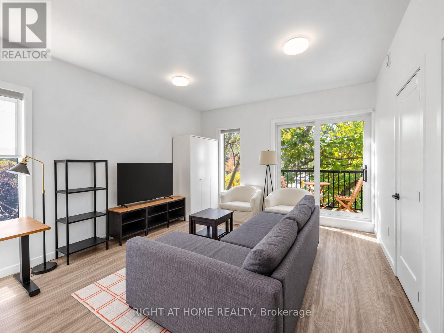 9 - 148 Glenlake Avenue, Toronto, Ontario  M6P 1E7 - Photo 8 - W13868414