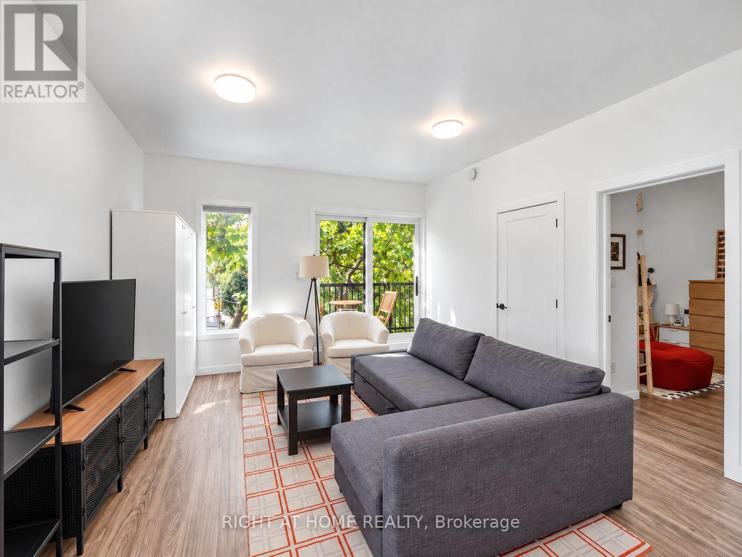 9 - 148 Glenlake Avenue, Toronto, Ontario  M6P 1E7 - Photo 9 - W13868414