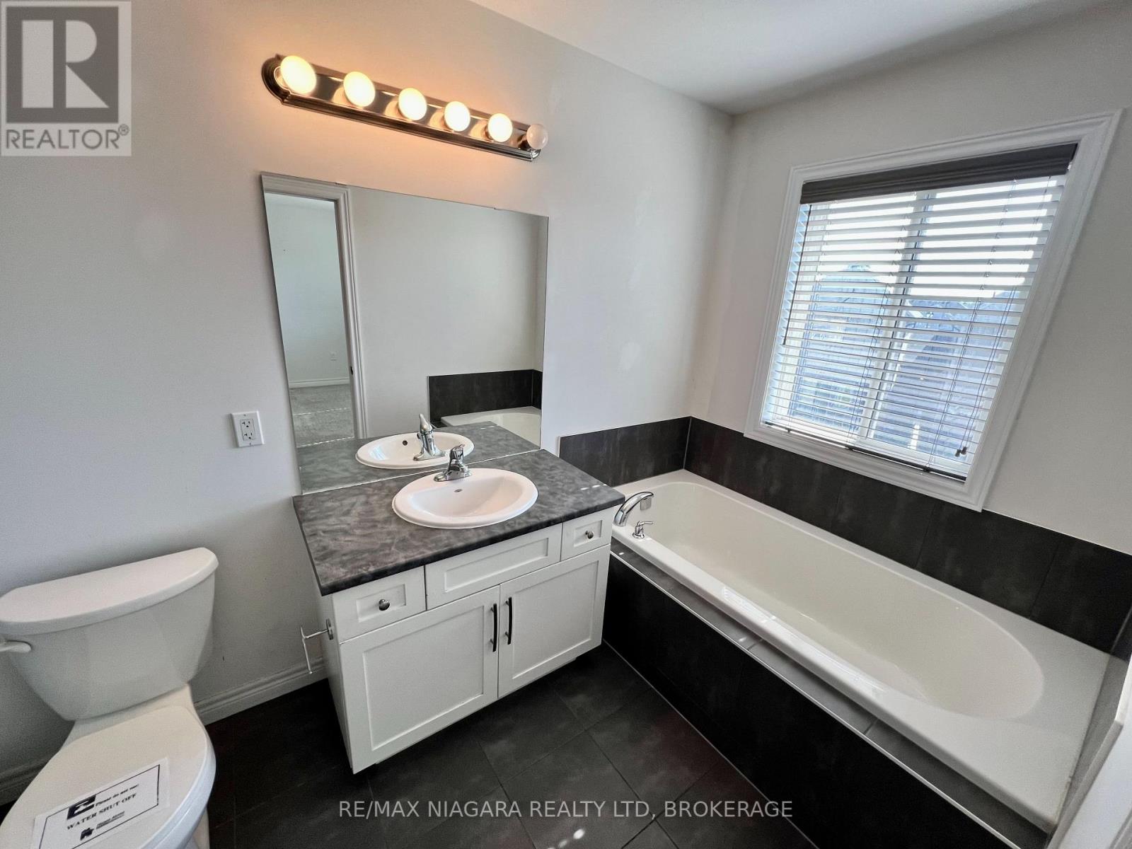 23 Fairgrounds Drive, Hamilton, Ontario  L0R 1C0 - Photo 26 - X13872248