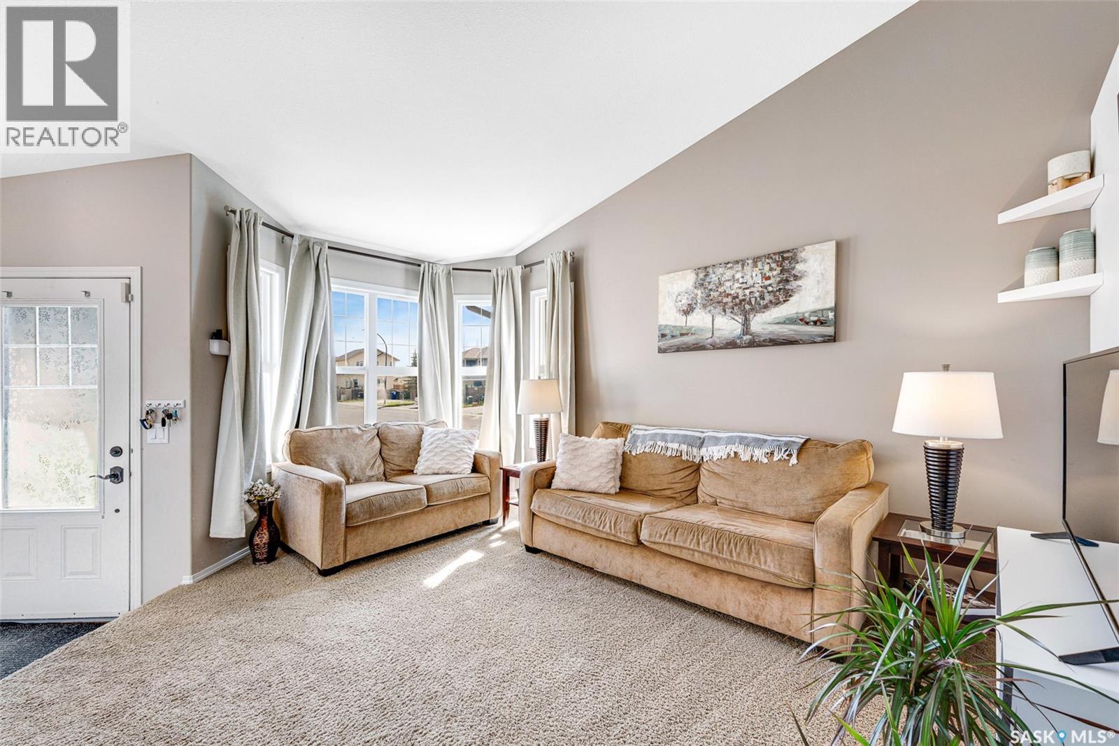 1130 Korol Green, Saskatoon, Saskatchewan  S7R 0E5 - Photo 6 - SK050328