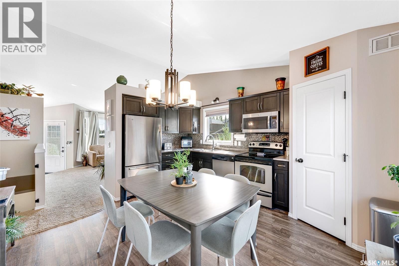 1130 Korol Green, Saskatoon, Saskatchewan  S7R 0E5 - Photo 8 - SK050328