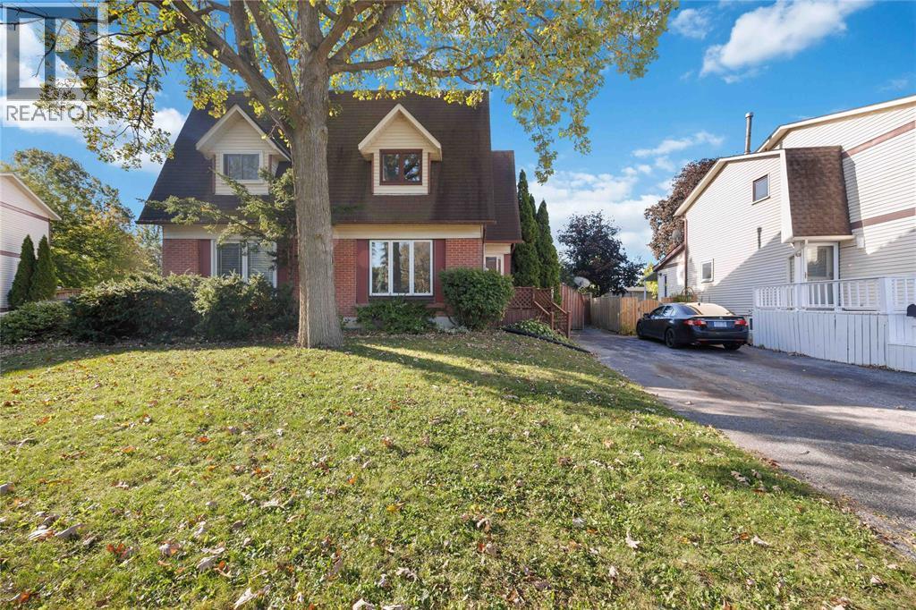 51 Maplestone AVENUE, Sarnia, Ontario